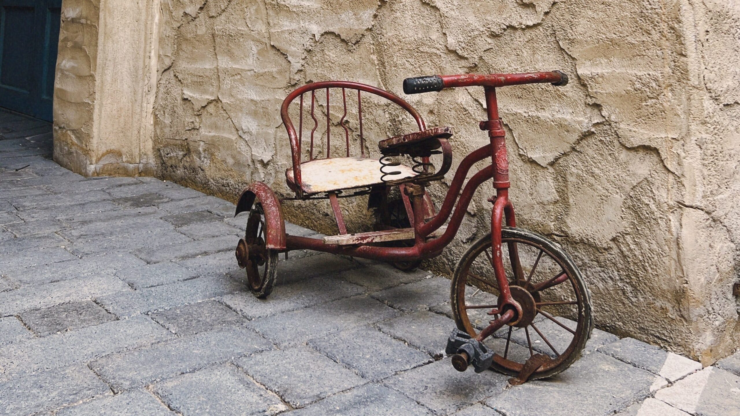 triciclo antiguo para adultos.